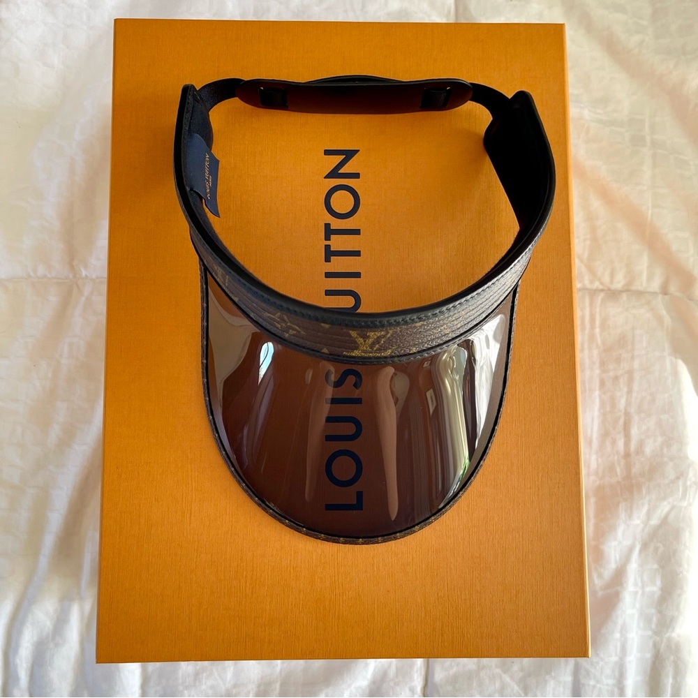 Louis Vuitton Monogram Visor Cap Hat LV Sunshade M76988 Dustbag, Box, Receipt - Picture 5 of 14